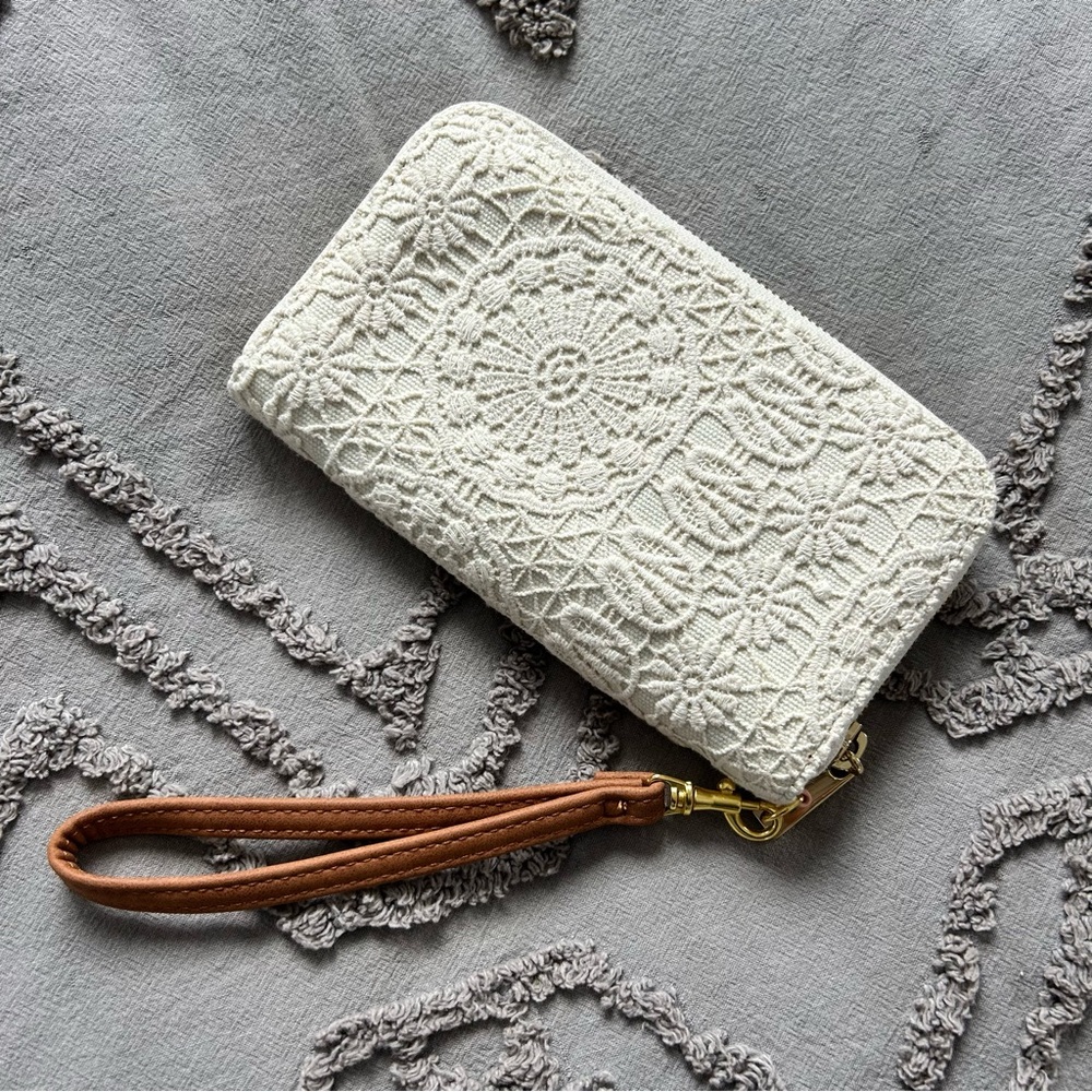 Wristlet